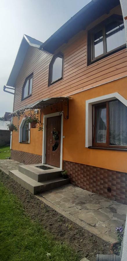Guest House Karpaty Iaremcea Exterior foto